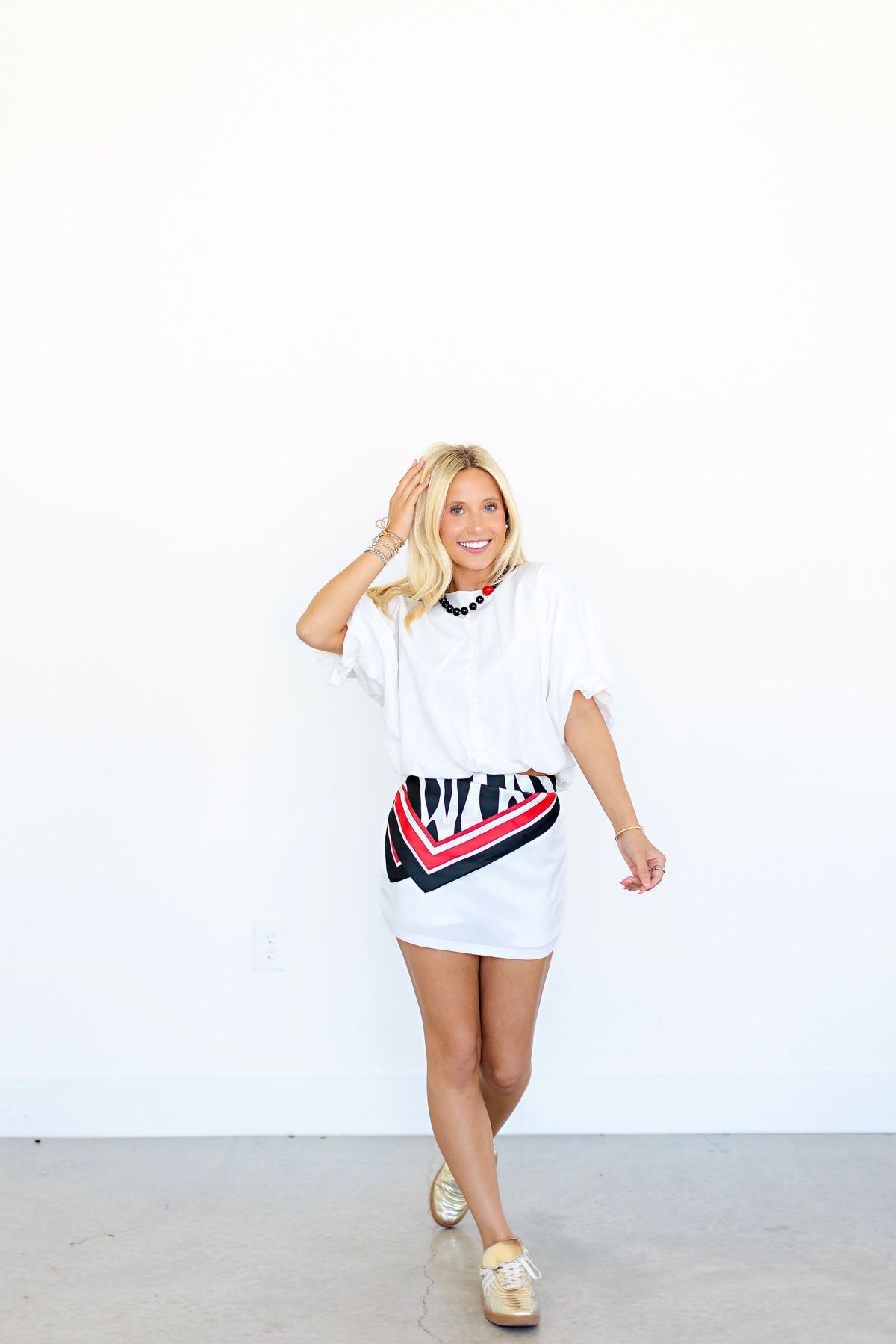 WHITE -Bubble Sleeve Back Zipper Detail Crop Top
