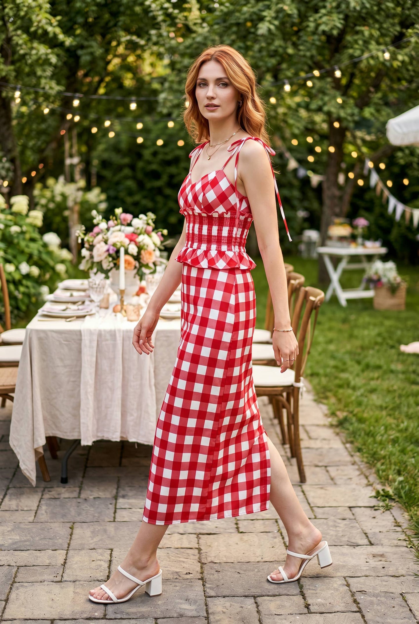 Gingham printed sweetheart neckline top and midi skirt set: RED/WHITE / S